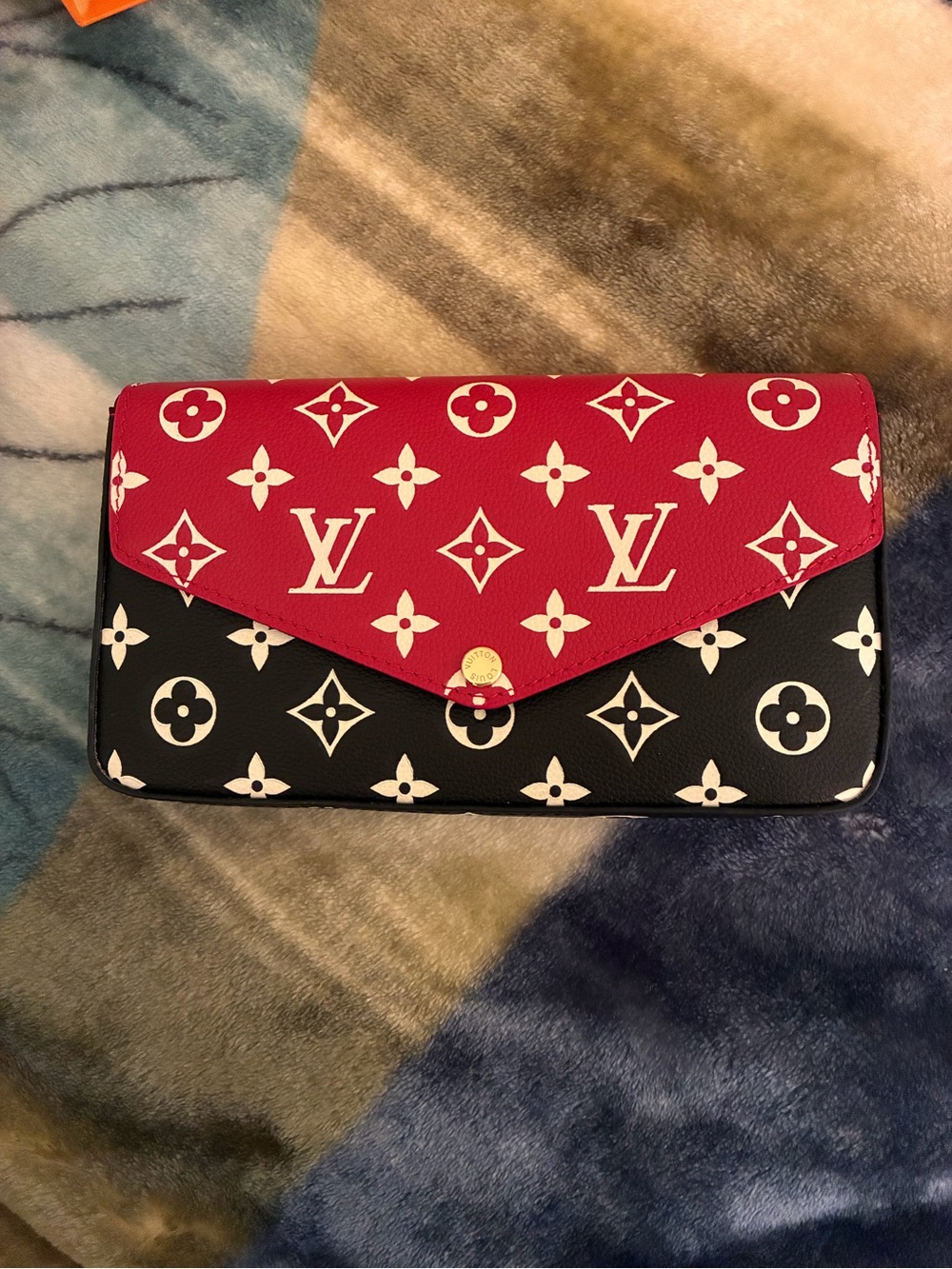 LV Monogram Pochette Félicie Clutch